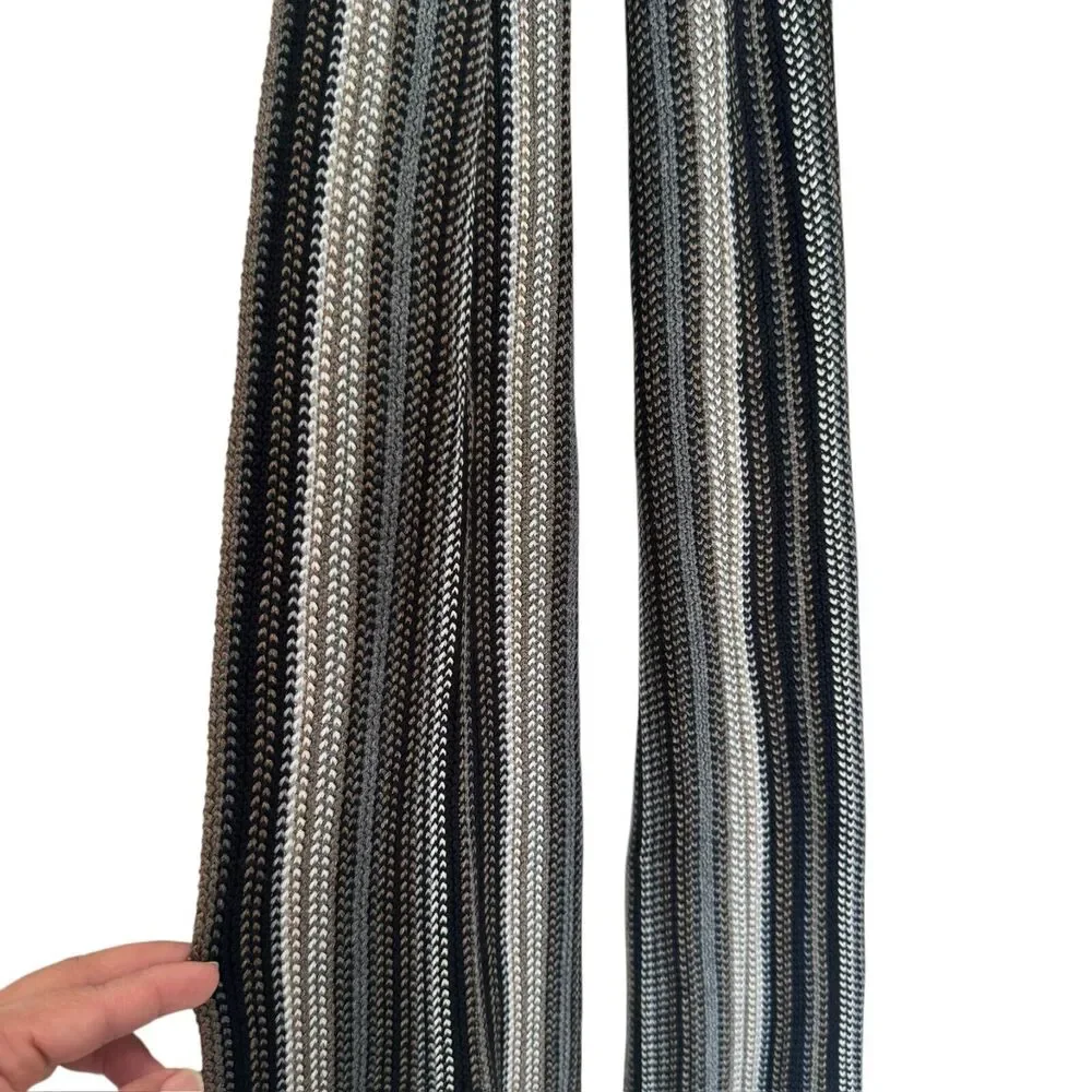 Echo Knitted Scarf Unisex size OS